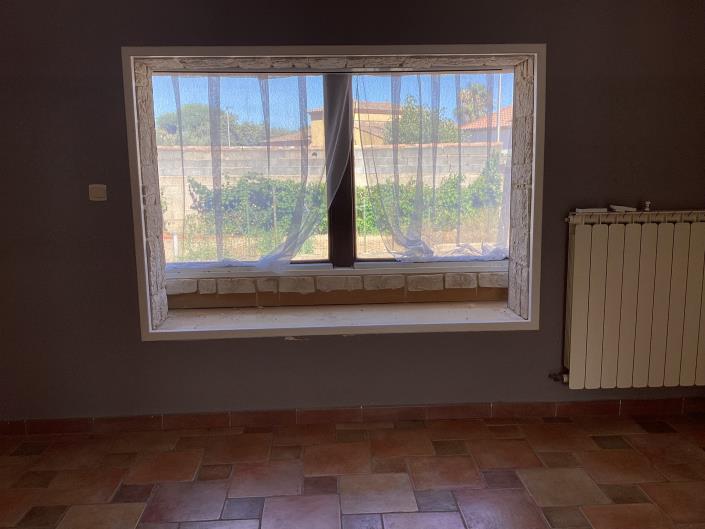 Image No.12-4 Bed House for sale