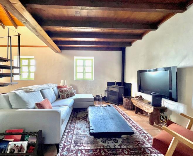 Image No.5-2 Bed House for sale