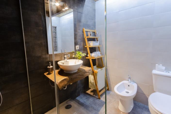 Image No.21-2 Bed House for sale