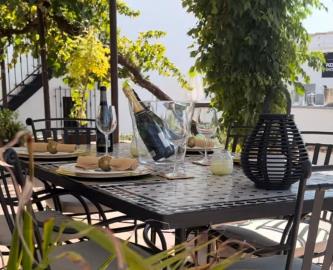 Outdoor-dining