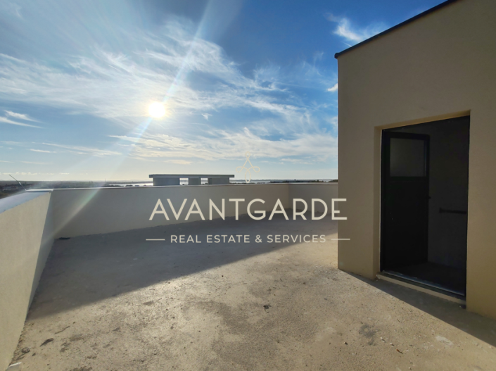 Image No.6-3 Bed Duplex for sale