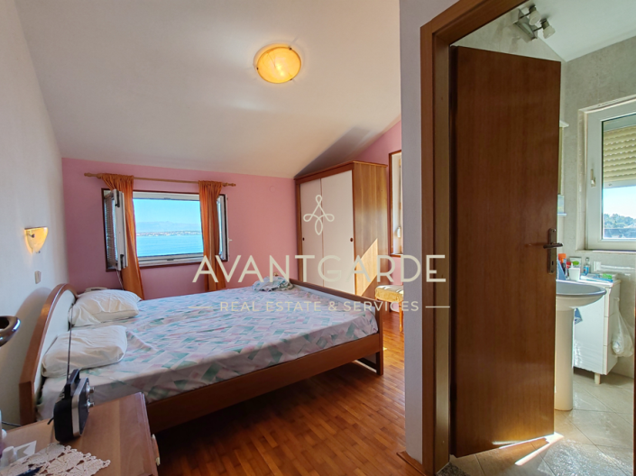 Image No.18-2 Bed House for sale