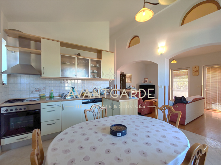 Image No.14-2 Bed House for sale