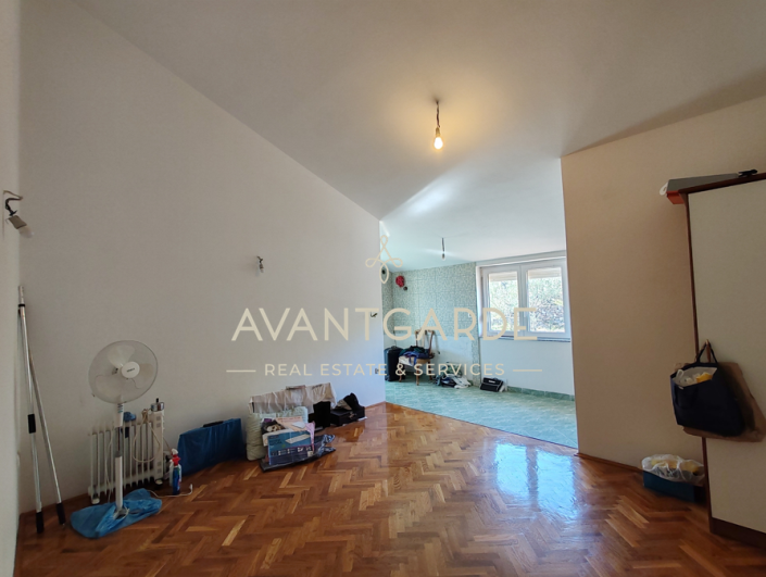 Image No.17-2 Bed House for sale