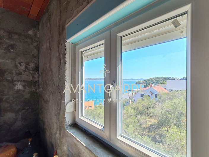 Image No.11-2 Bed House for sale