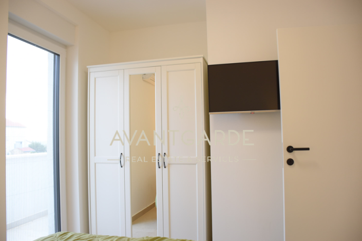 Image No.13-4 Bed House for sale