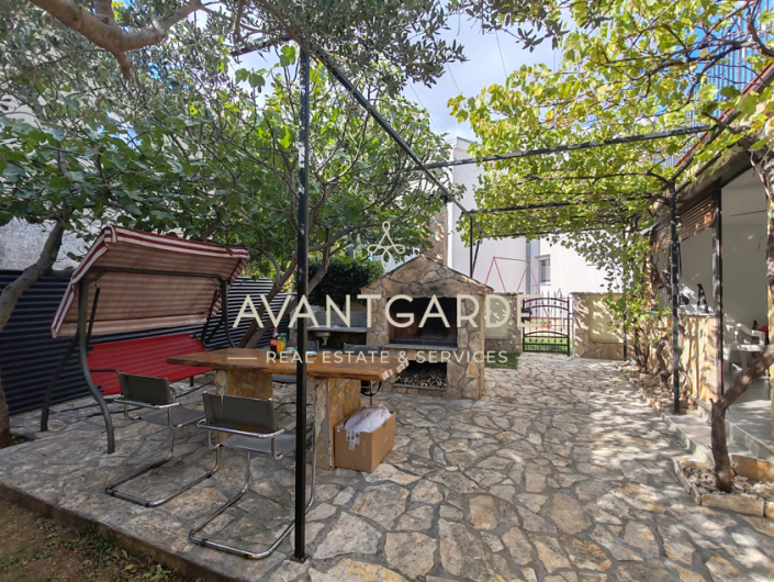 Image No.3-5 Bed House for sale