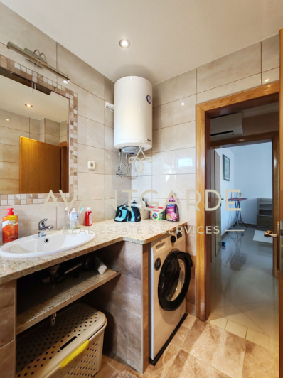 Image No.18-5 Bed House for sale