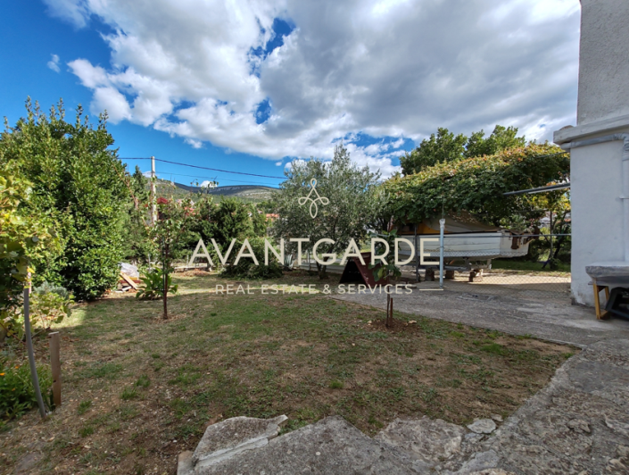 Image No.6-5 Bed House for sale