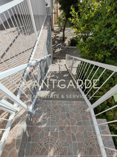 Image No.7-5 Bed House for sale