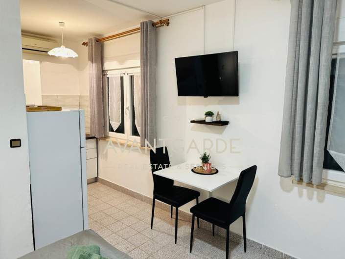 Image No.5-6 Bed House for sale