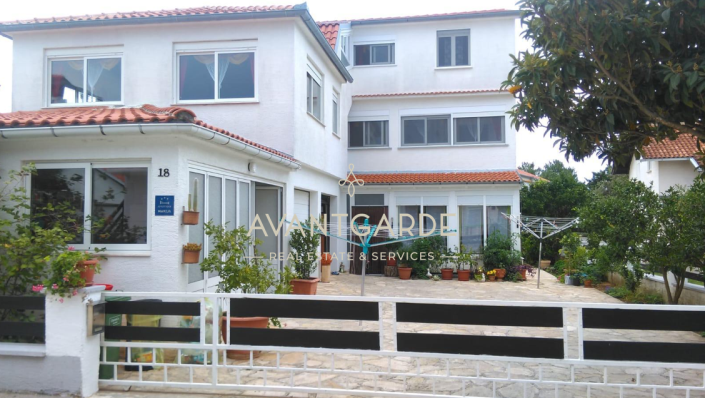 Image No.7-6 Bed House for sale