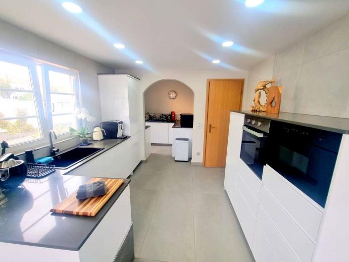 Image No.2-3 Bed Villa for sale