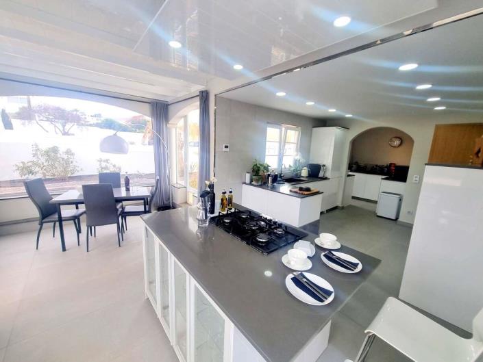 Image No.19-3 Bed Villa for sale