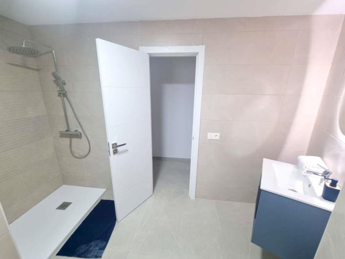 Image No.27-3 Bed Apartment for sale