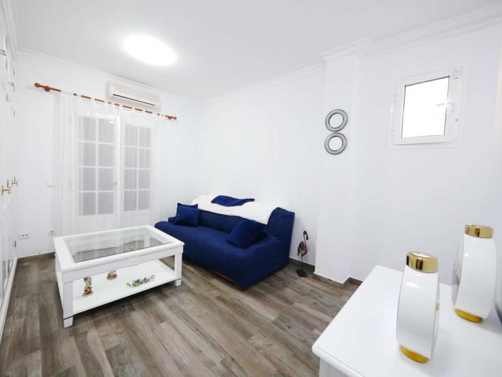 Image No.1-4 Bed Apartment for sale