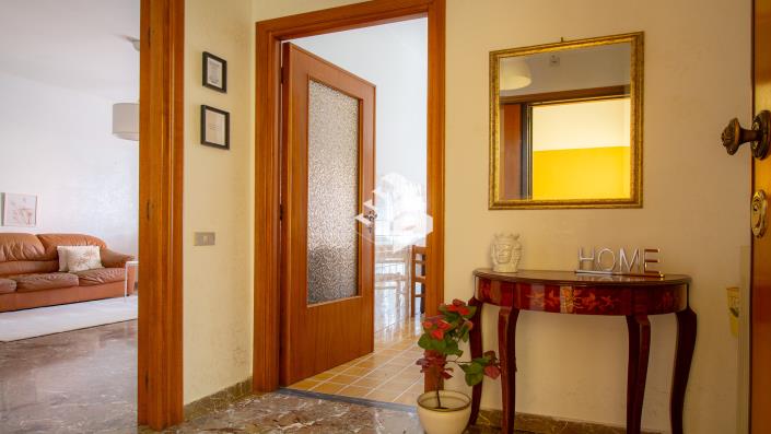 Image No.5-Appartement de 2 chambres à vendre à Pomezia