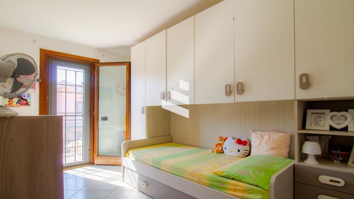 Image No.12-2 Bed Cottage for sale