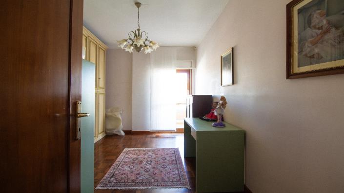 Image No.12-3 Bed Apartment for sale