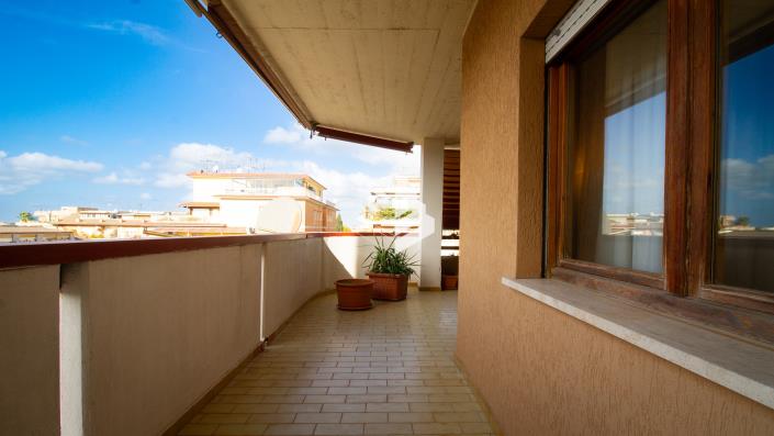 Image No.18-3 Bed Apartment for sale