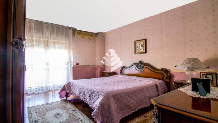 Image No.20-3 Bed Apartment for sale