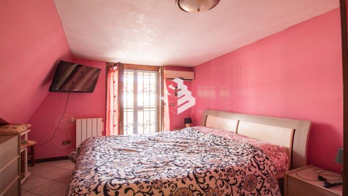 Image No.10-2 Bed Townhouse for sale