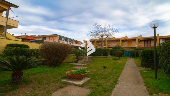 Image No.6-2 Bed Townhouse for sale