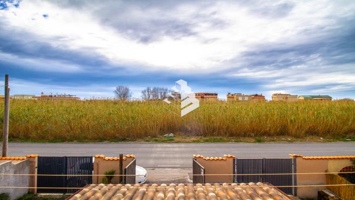 Image No.16-2 Bed Townhouse for sale