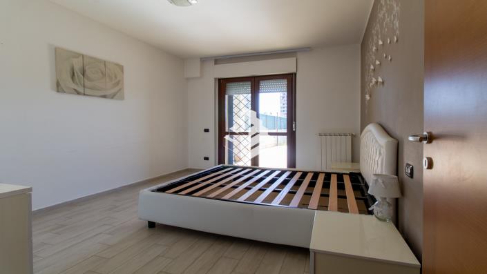 Image No.10-Appartement de 2 chambres à vendre à Pomezia