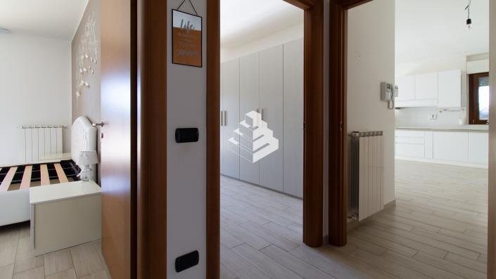 Image No.11-Appartement de 2 chambres à vendre à Pomezia