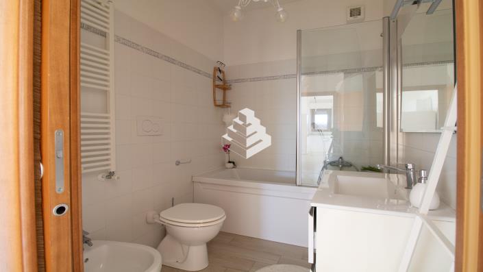 Image No.13-Appartement de 2 chambres à vendre à Pomezia