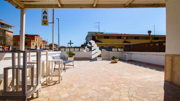 Image No.3-Commercial de 1 chambre à vendre à Pomezia