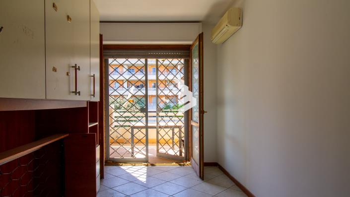 Image No.9-Appartement de 2 chambres à vendre à Pomezia