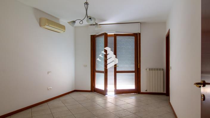 Image No.10-Appartement de 2 chambres à vendre à Pomezia