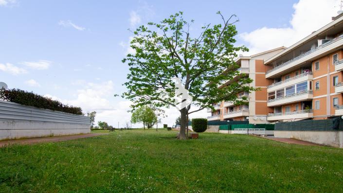 Image No.4-Appartement de 2 chambres à vendre à Pomezia