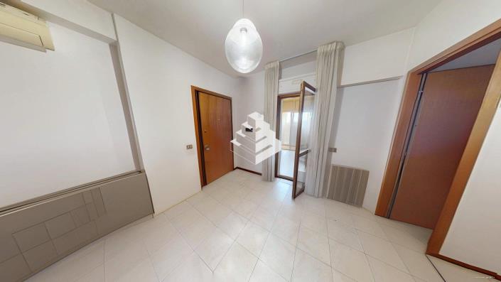 Image No.8-Appartement de 2 chambres à vendre à Pomezia