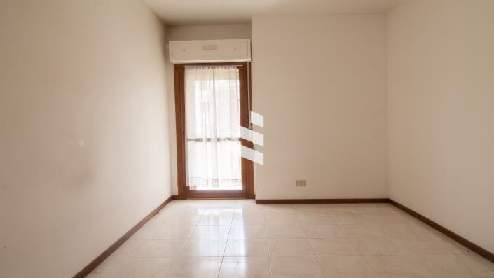 Image No.26-Appartement de 2 chambres à vendre à Pomezia