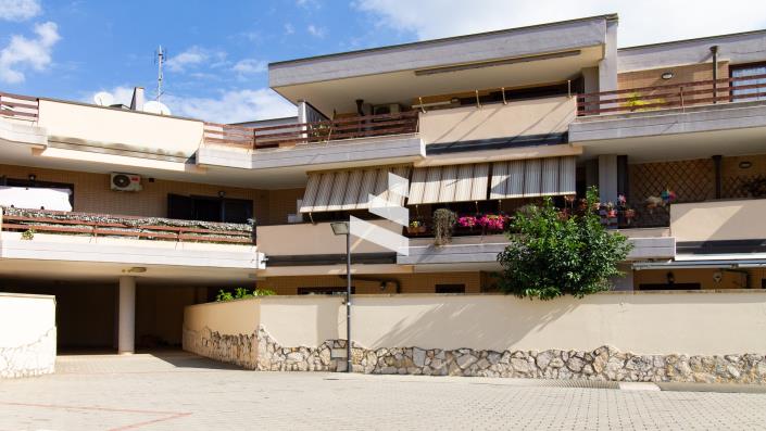 Image No.17-1 Bed Apartment for sale