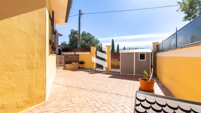 Image No.3-3 Bed Cottage for sale