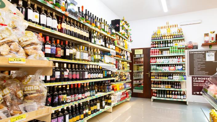 Image No.12-3 Bed Commercial for sale