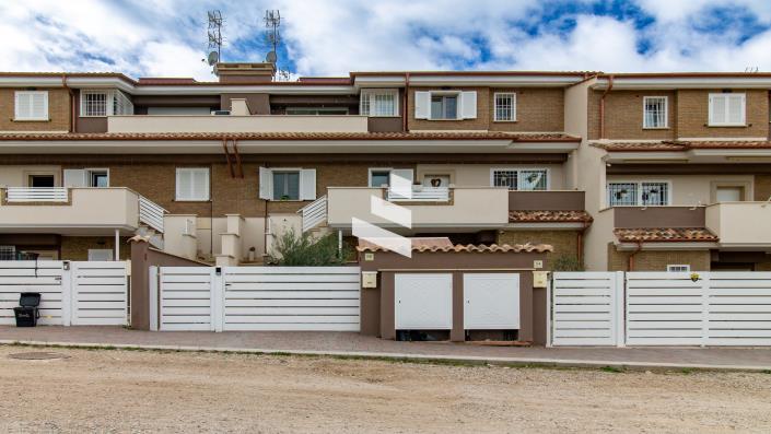 Image No.31-Chalet de 3 chambres à vendre à Pomezia