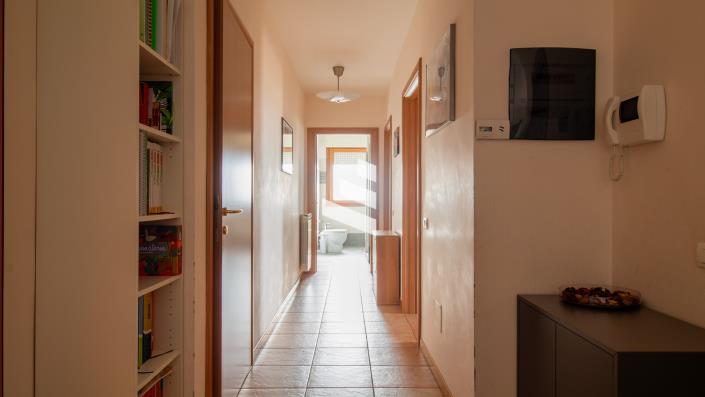 Image No.7-Appartement de 2 chambres à vendre à Pomezia