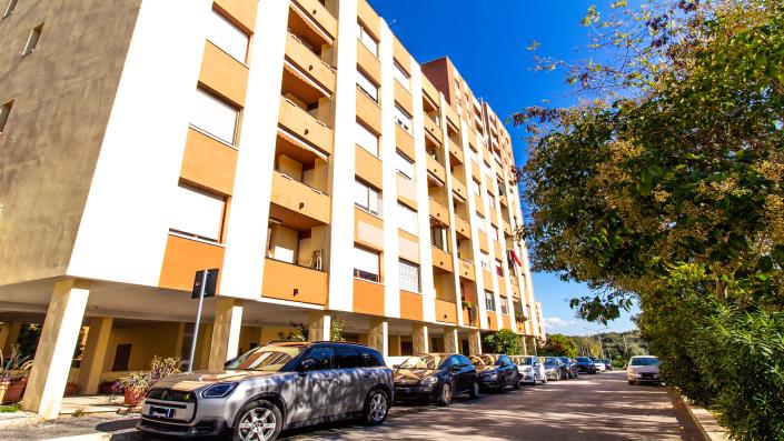 Image No.25-3 Bed Apartment for sale