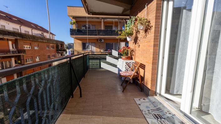 Image No.11-2 Bed Apartment for sale