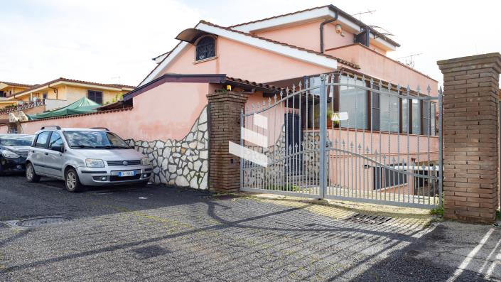 Image No.20-4 Bed Villa for sale