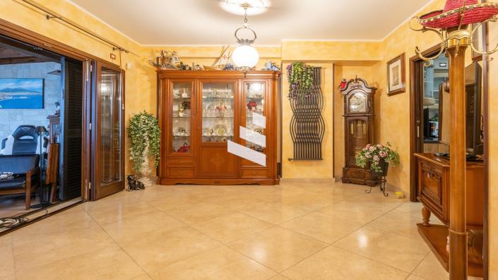 Image No.4-4 Bed Villa for sale