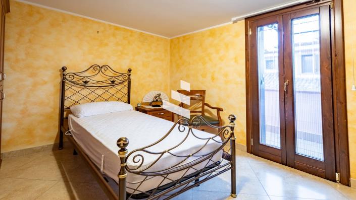 Image No.11-4 Bed Villa for sale