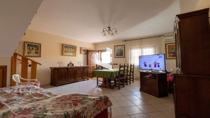 Image No.4-Villa de 2 chambres à vendre à Pomezia