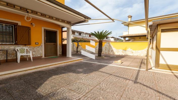 Image No.15-Villa de 2 chambres à vendre à Pomezia