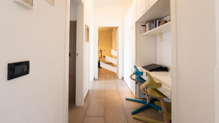 Image No.5-Appartement de 2 chambres à vendre à Pomezia